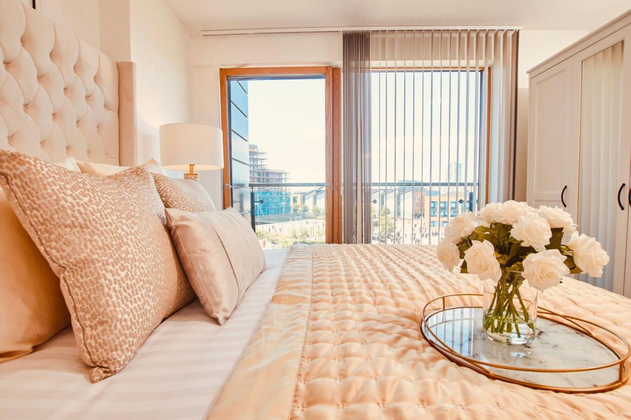 King Deluxe City Apt Large Balcony& Free Parking! リーズ エクステリア 写真