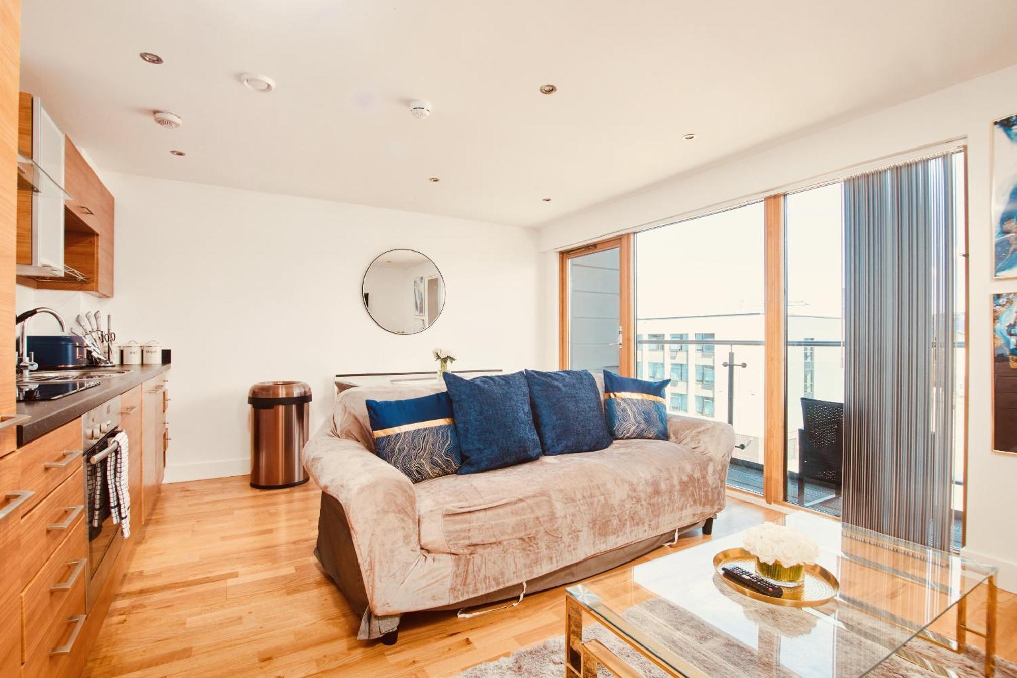 King Deluxe City Apt Large Balcony& Free Parking! リーズ エクステリア 写真