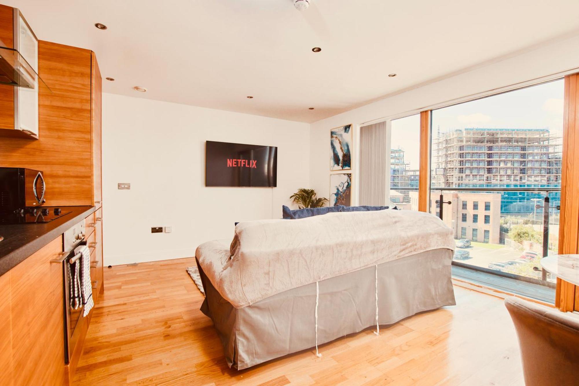 King Deluxe City Apt Large Balcony& Free Parking! リーズ 部屋 写真